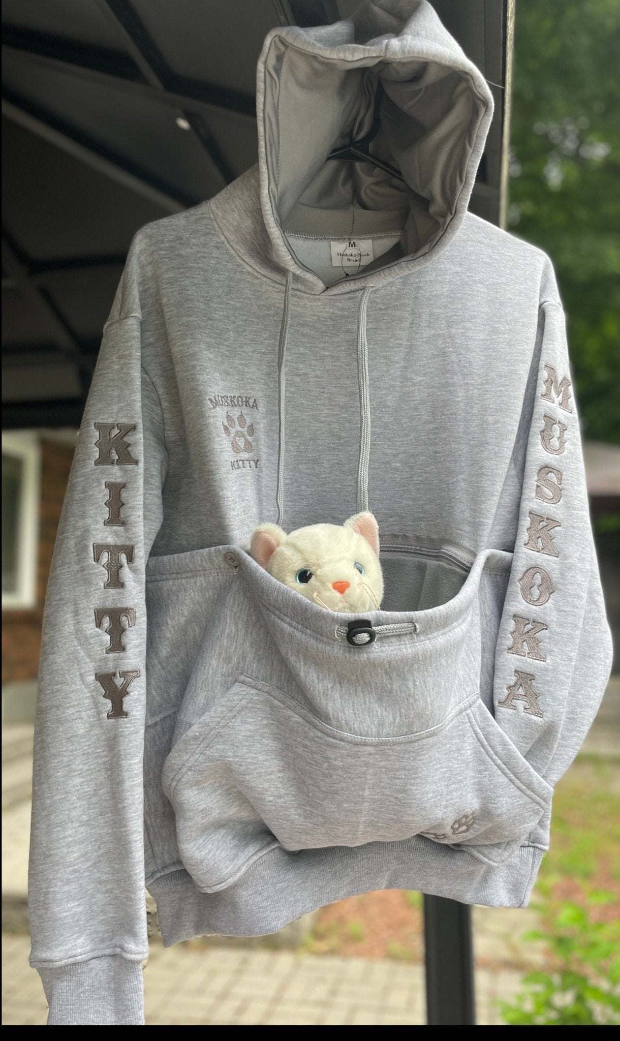 MUSKOKA KITTY Pet Pouch Hoodie - Experience Cozy Elegance with Our Kangaroo Pocket Sweatshirt, The Perfect Carrier for Snuggly Moments with Cats or Kittens. - Muskoka Pooch